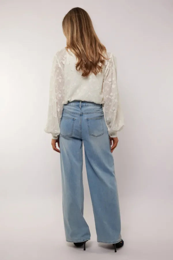 Neona Jeans