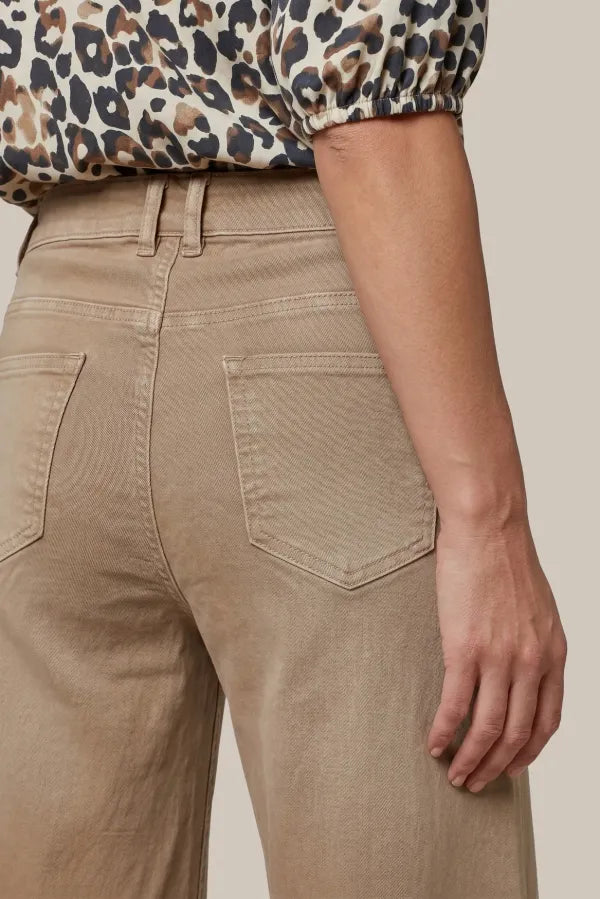 Neona Jeans
