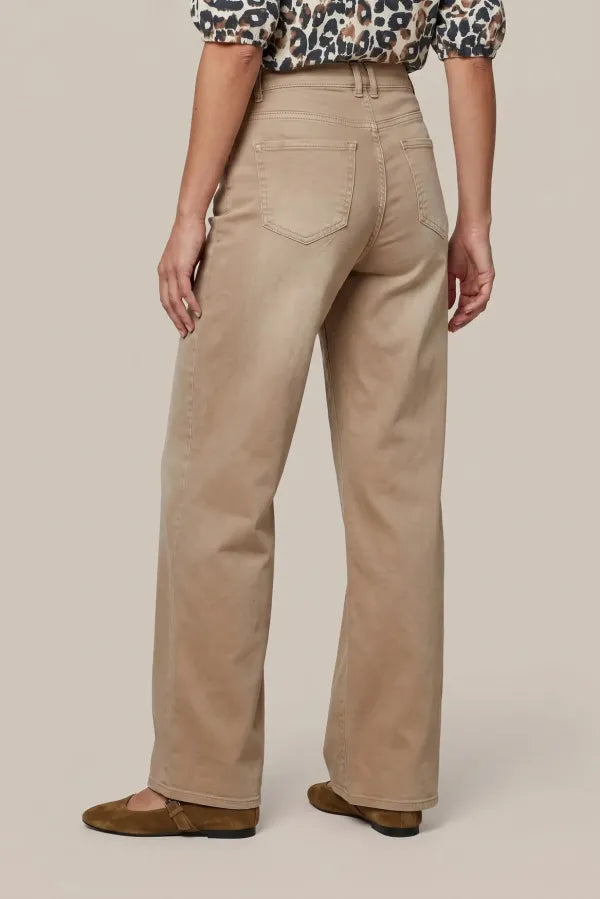 Neona Jeans