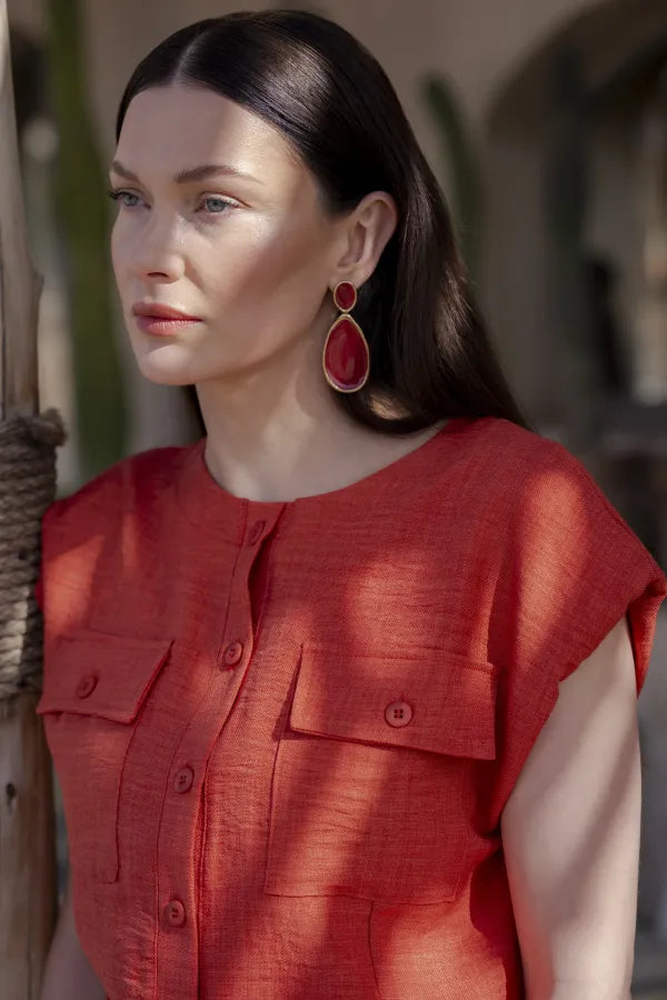 Blouse with pockets