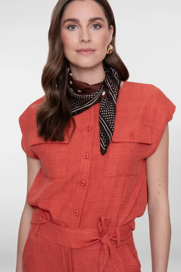Blouse with pockets