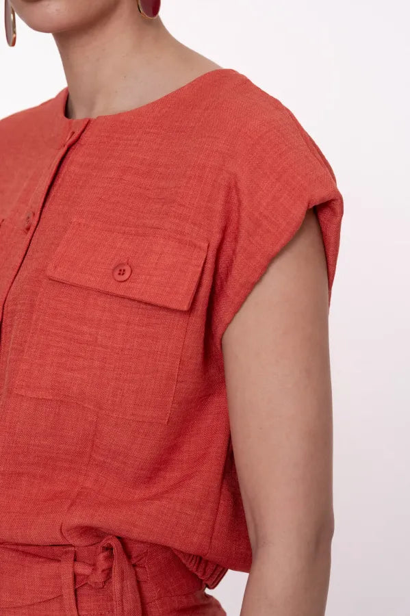 Blouse with pockets