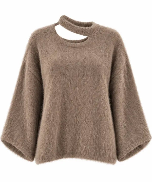 Fluffy Cut-Out Trui