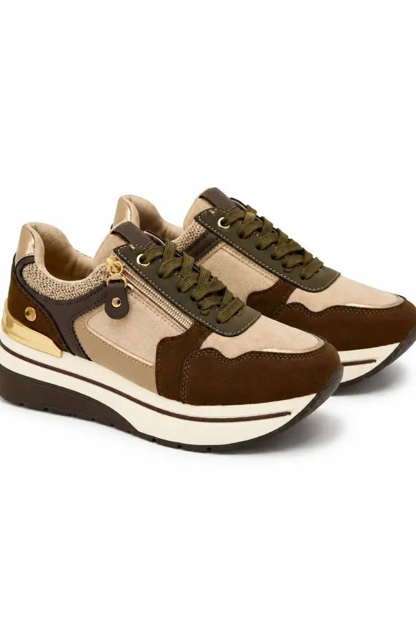 Nova Sneaker