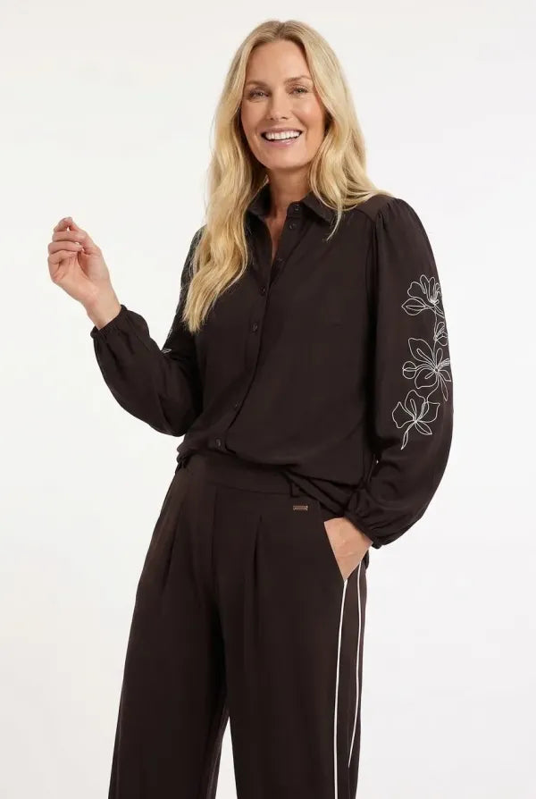 Larixxe Blouse