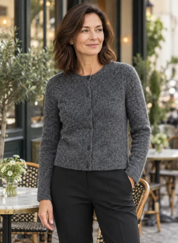 Naomi Essential
