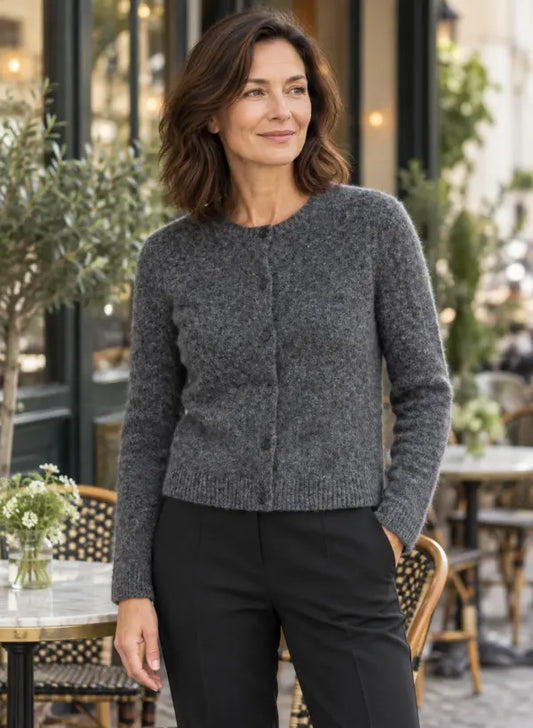 Naomi Essential