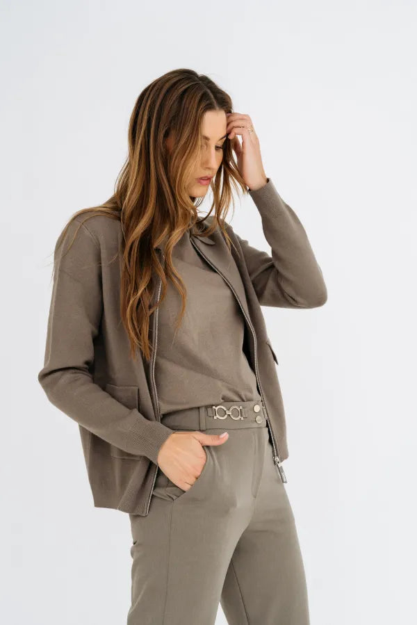 Noah B - Broek